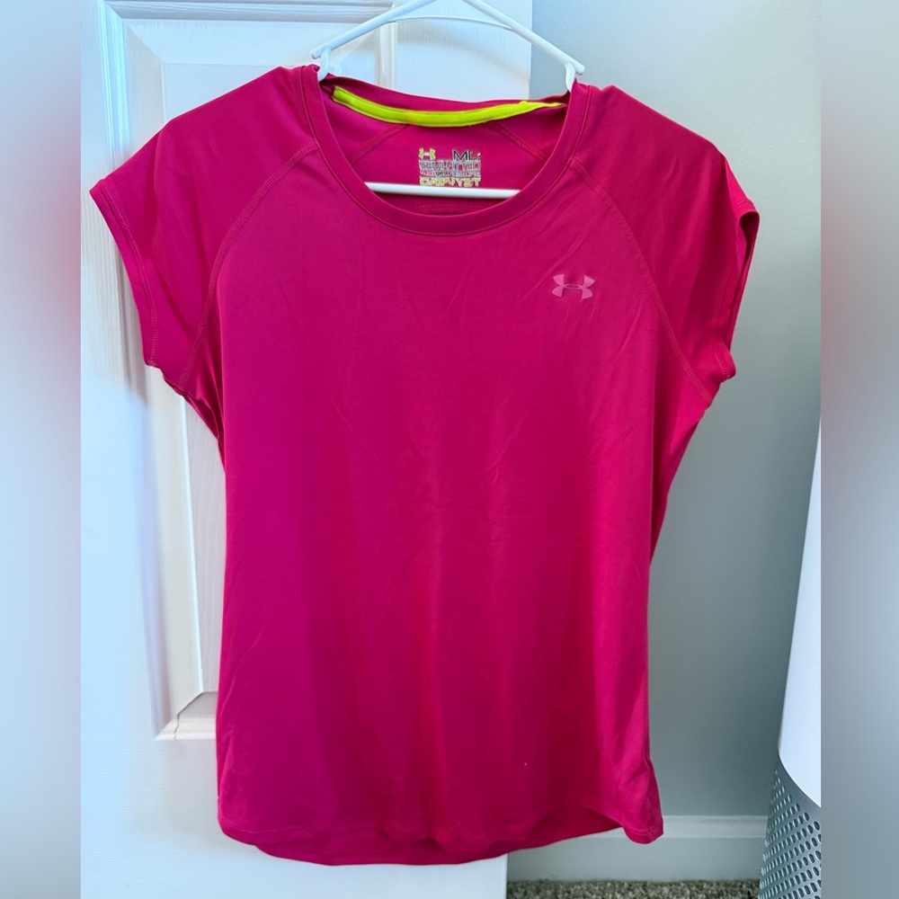 Under Armour Women's Fuchsia Short Sleeve Tee